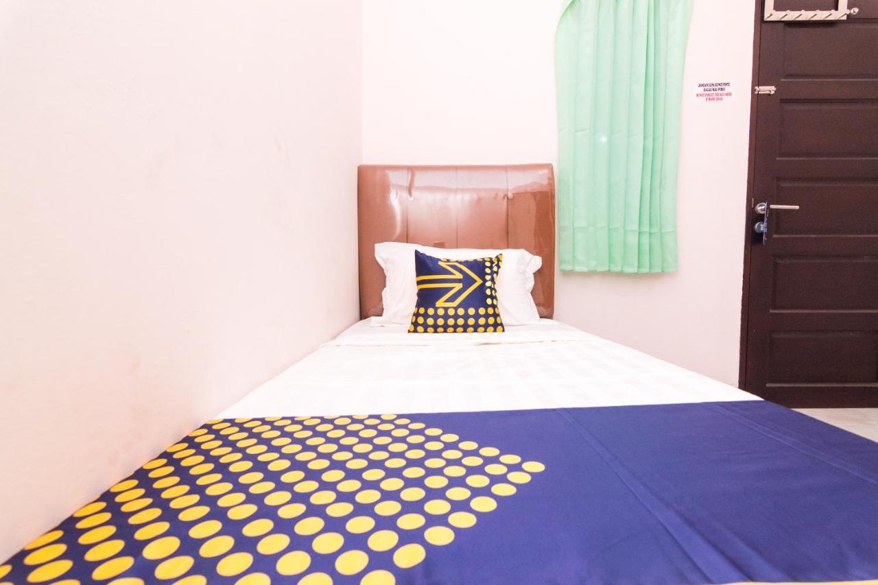 Oyo 1917 Mamora Homestay Batam Extérieur photo