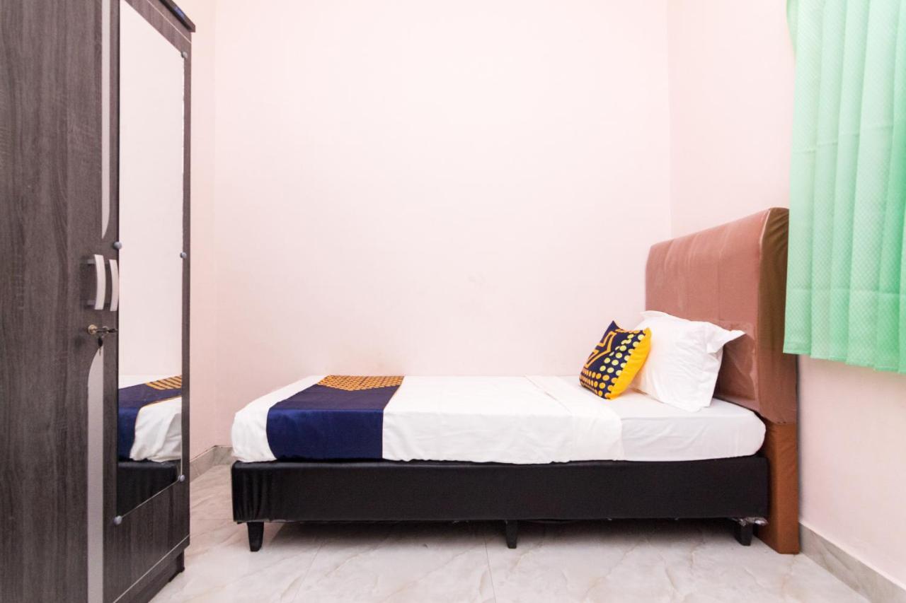 Oyo 1917 Mamora Homestay Batam Extérieur photo